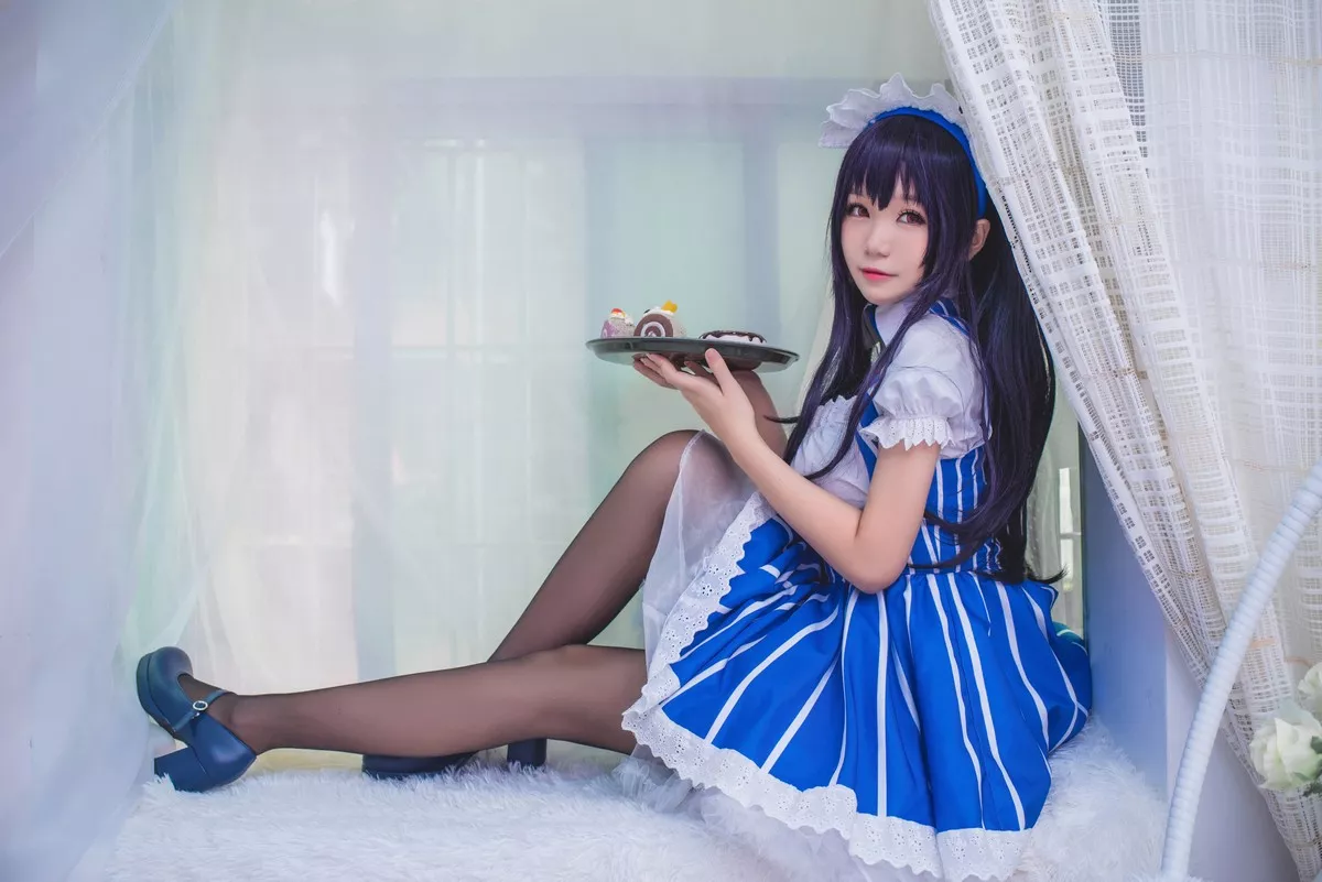 网红Coser白金Saki三个女仆合集主题性感姐妹花女仆装配黑丝秀美腿诱惑写真21P