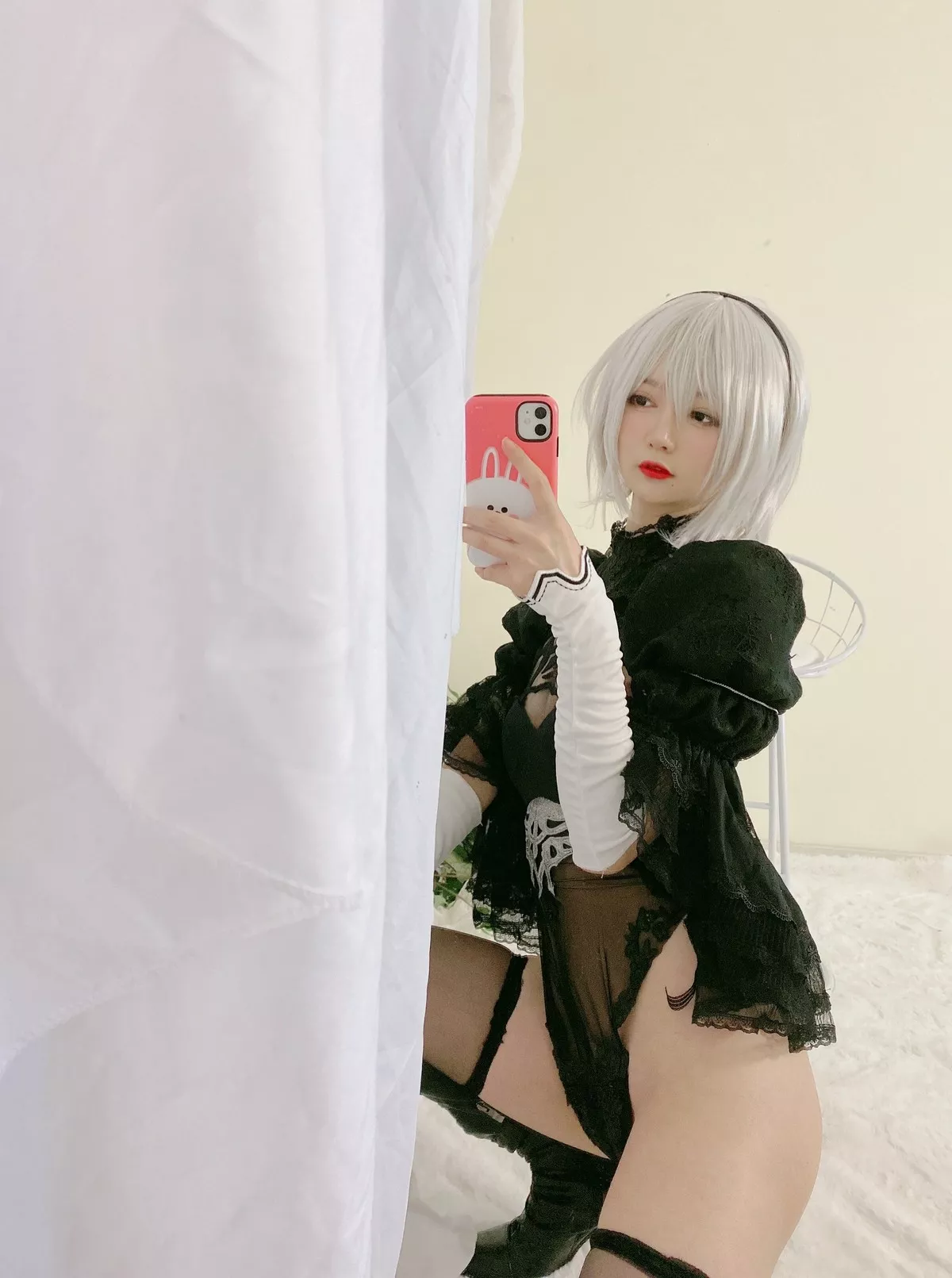 网络美女51酱2B黑婚纱主题性感婚纱配黑色情趣内衣蕾丝袜秀翘臀美腿诱惑写真53P