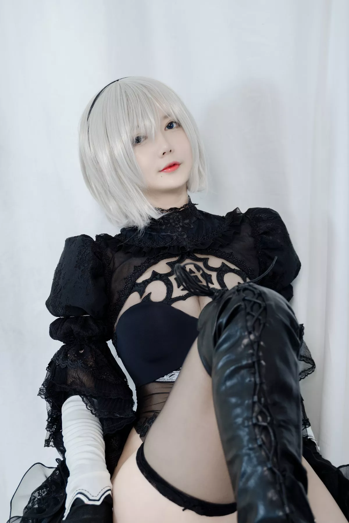 网络美女51酱2B黑婚纱主题性感婚纱配黑色情趣内衣蕾丝袜秀翘臀美腿诱惑写真53P