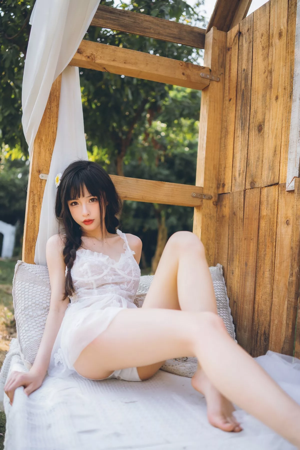 性感尤物清水由乃田园蕾丝裙主题户外性感白色薄纱裙透视秀完美身材诱惑写真66P