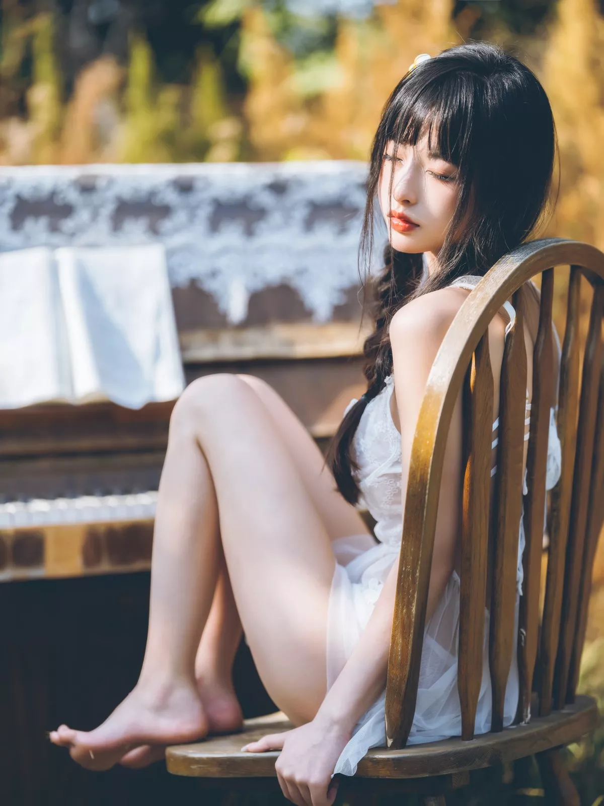 性感尤物清水由乃田园蕾丝裙主题户外性感白色薄纱裙透视秀完美身材诱惑写真66P