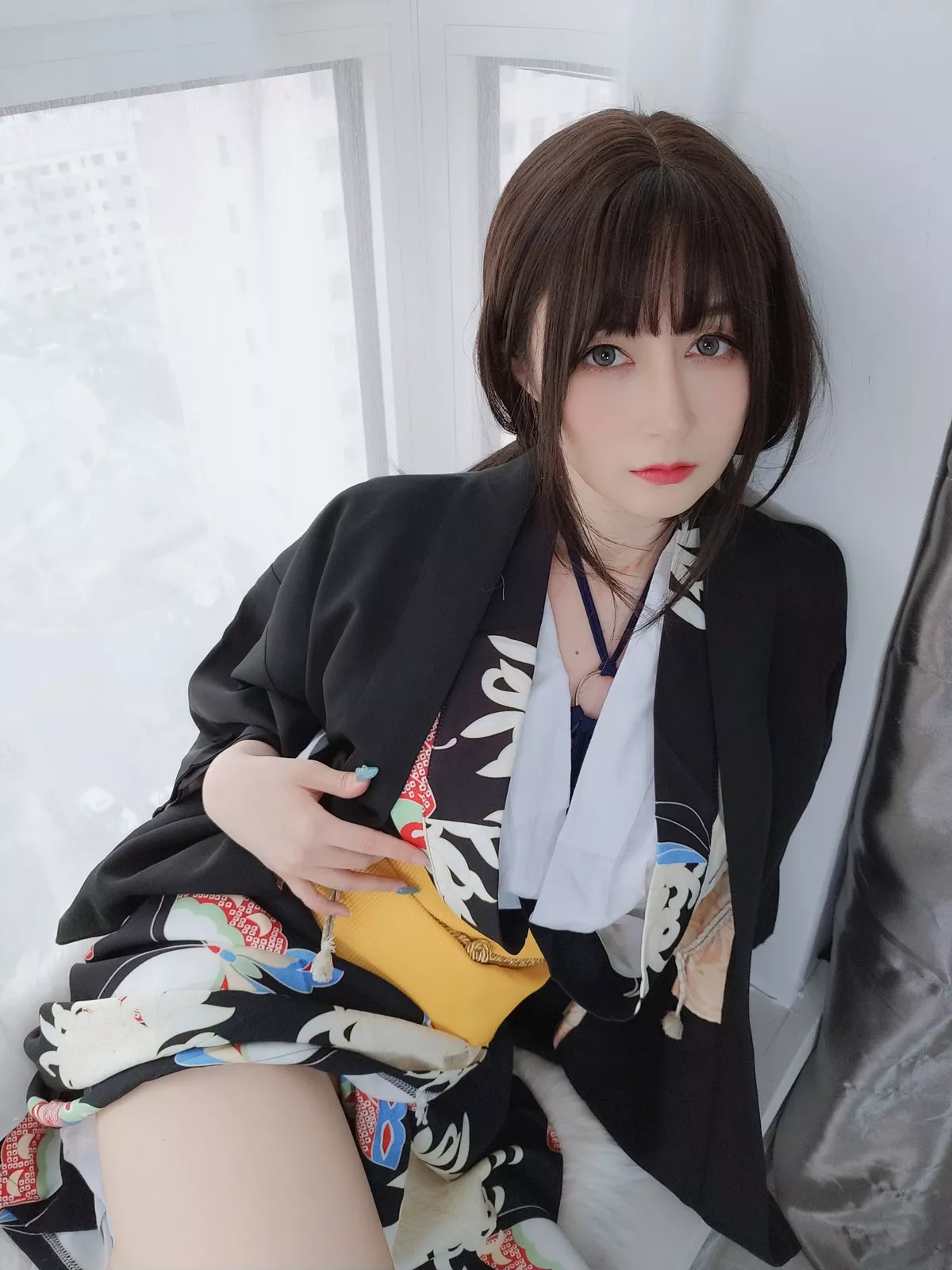 Coser小姐姐白银和服下的秘密主题私房性感和服半撩露情趣内裤撩人诱惑写真64P