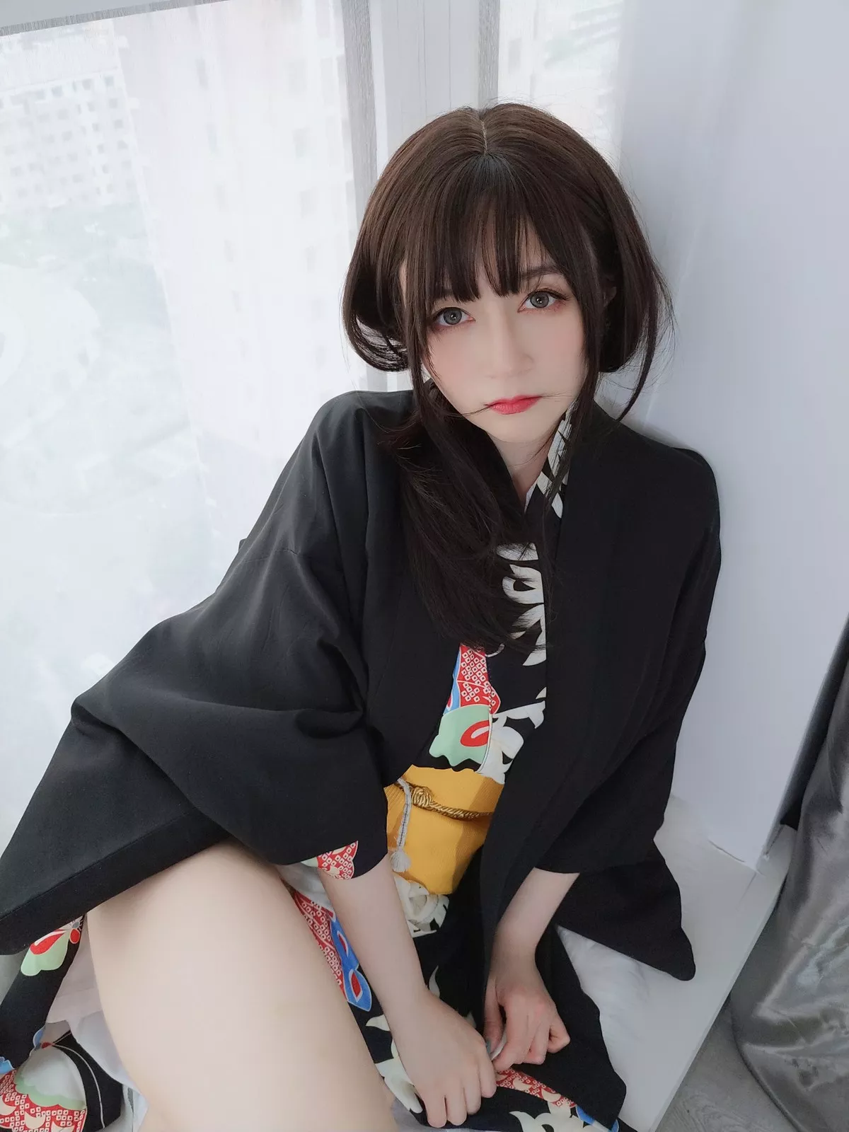 Coser小姐姐白银和服下的秘密主题私房性感和服半撩露情趣内裤撩人诱惑写真64P