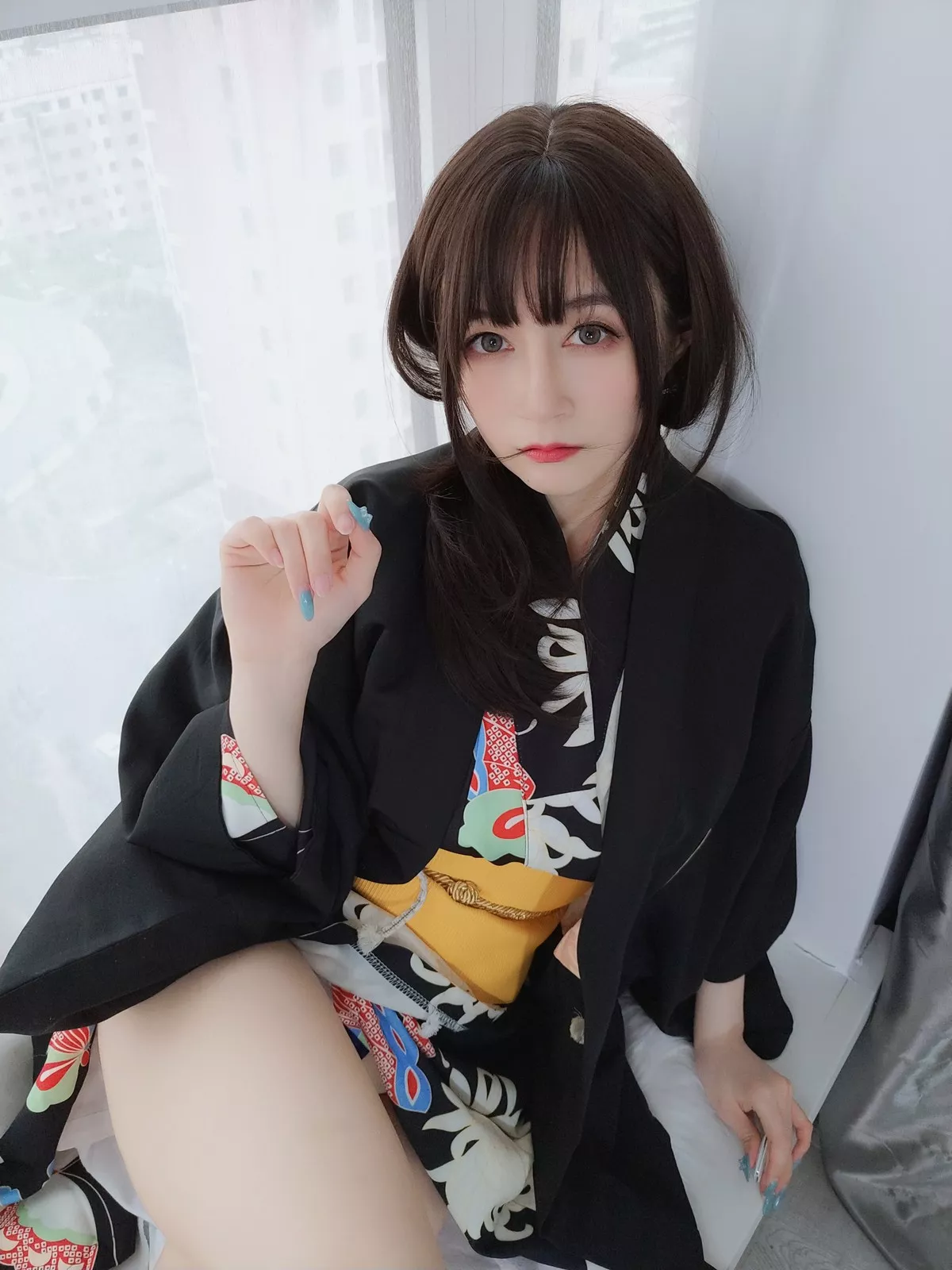 Coser小姐姐白银和服下的秘密主题私房性感和服半撩露情趣内裤撩人诱惑写真64P