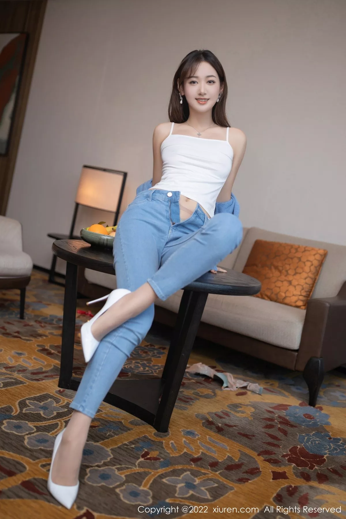 XiuRen第4582期_模特唐安琪小学妹角色扮演轻透白色上衣配牛仔裤性感迷人写真73P