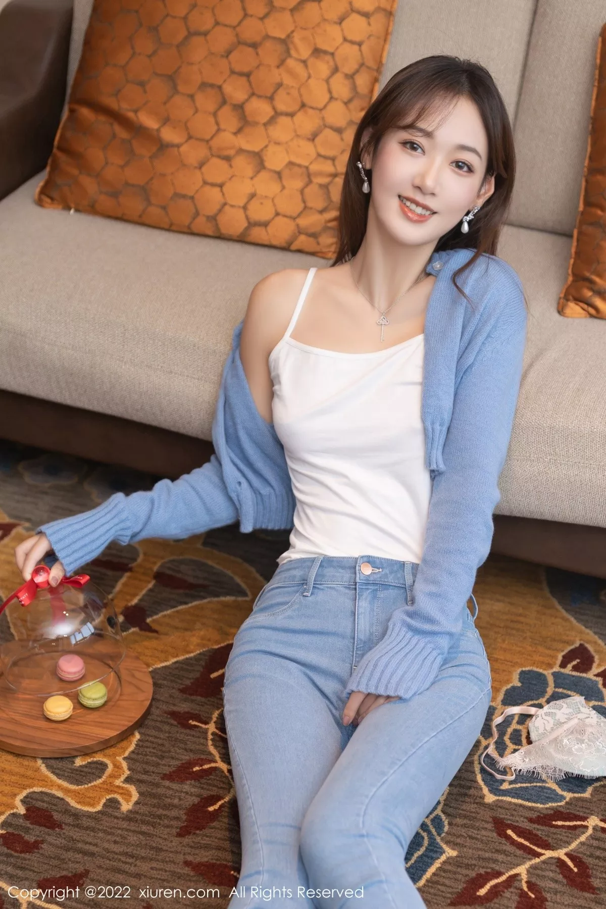 XiuRen第4582期_模特唐安琪小学妹角色扮演轻透白色上衣配牛仔裤性感迷人写真73P