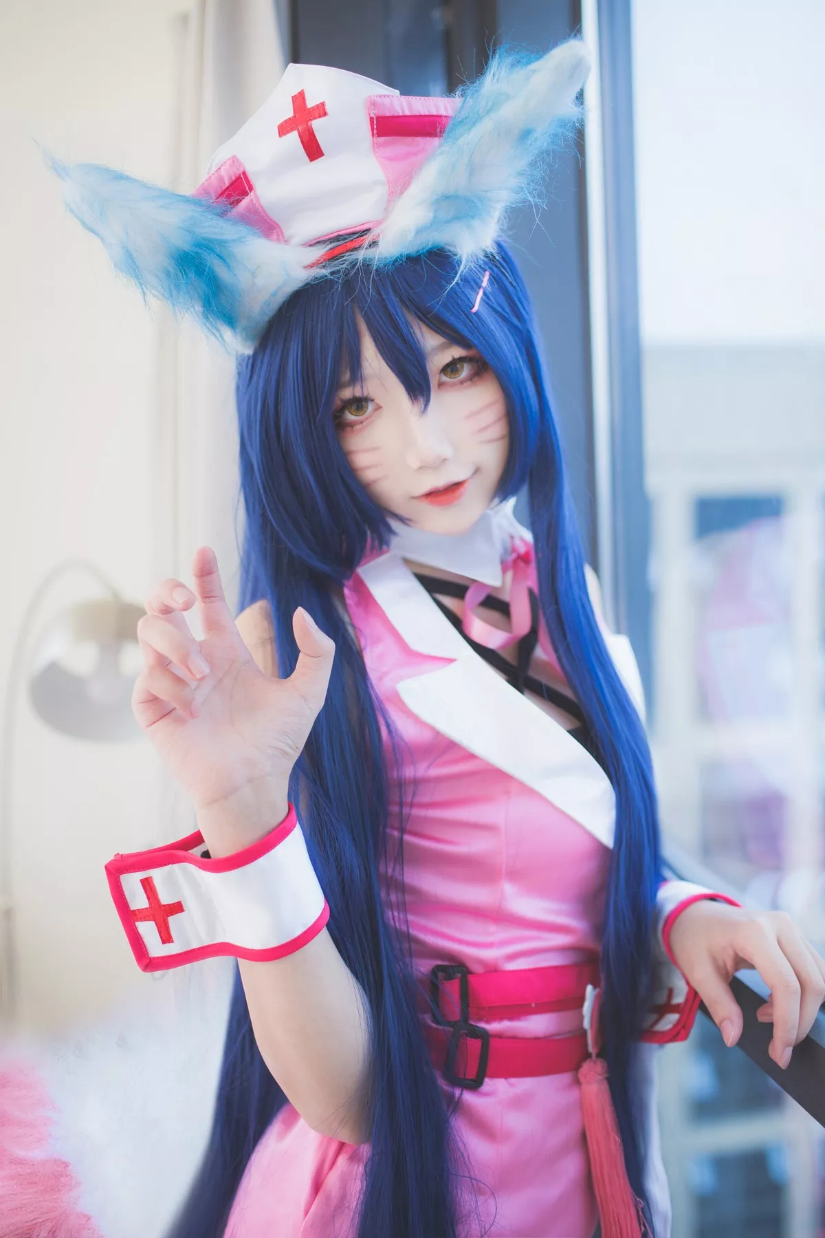 清纯少女五更百鬼阿狸护士服主题私房性感护士装配白丝腿袜秀美腿诱惑写真37P