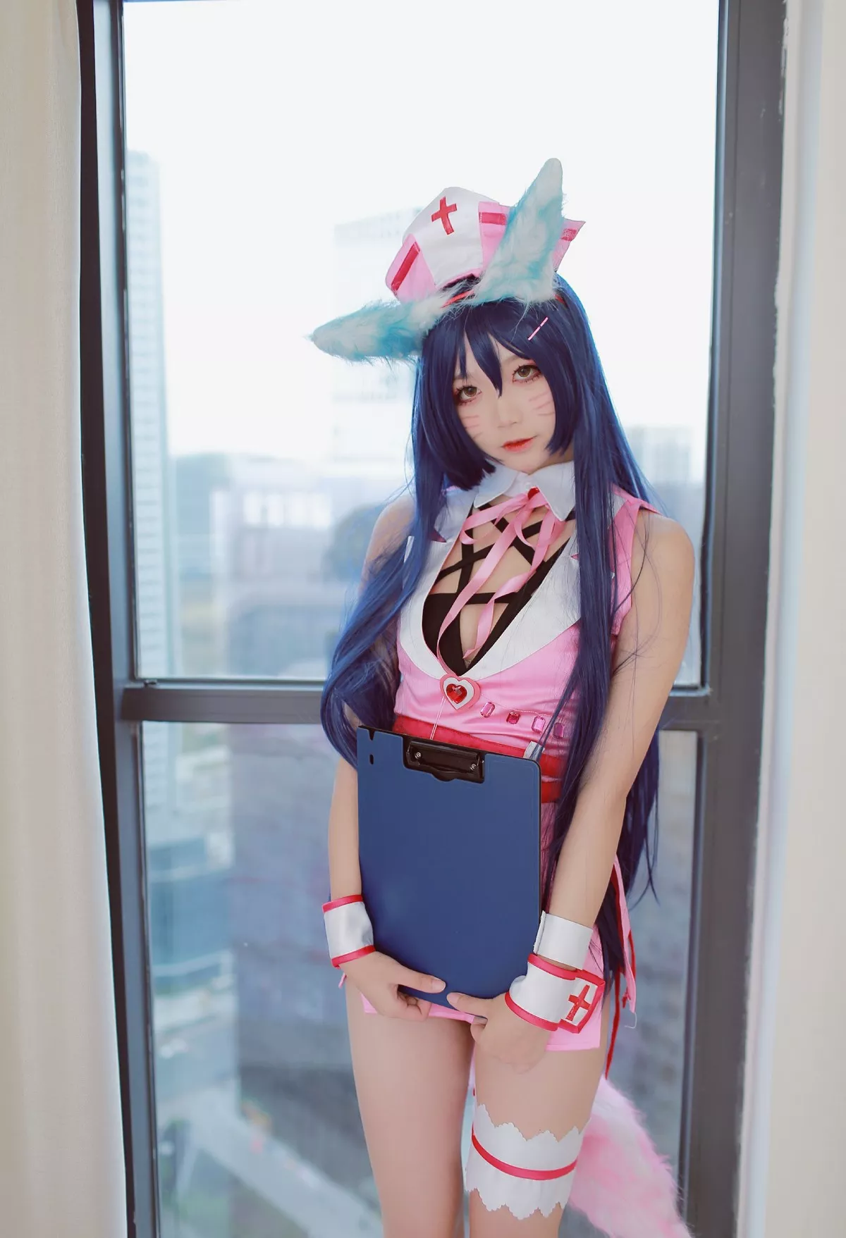 清纯少女五更百鬼阿狸护士服主题私房性感护士装配白丝腿袜秀美腿诱惑写真37P