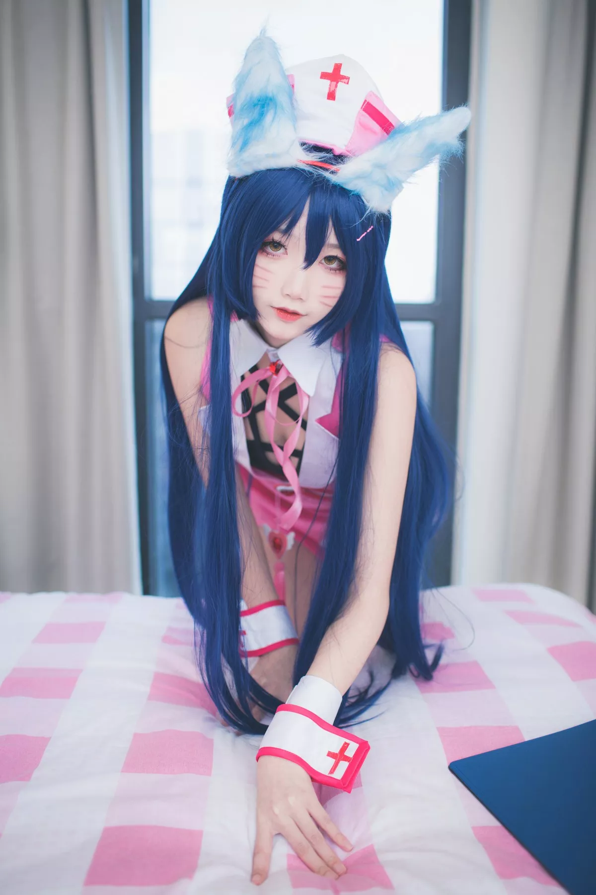 清纯少女五更百鬼阿狸护士服主题私房性感护士装配白丝腿袜秀美腿诱惑写真37P