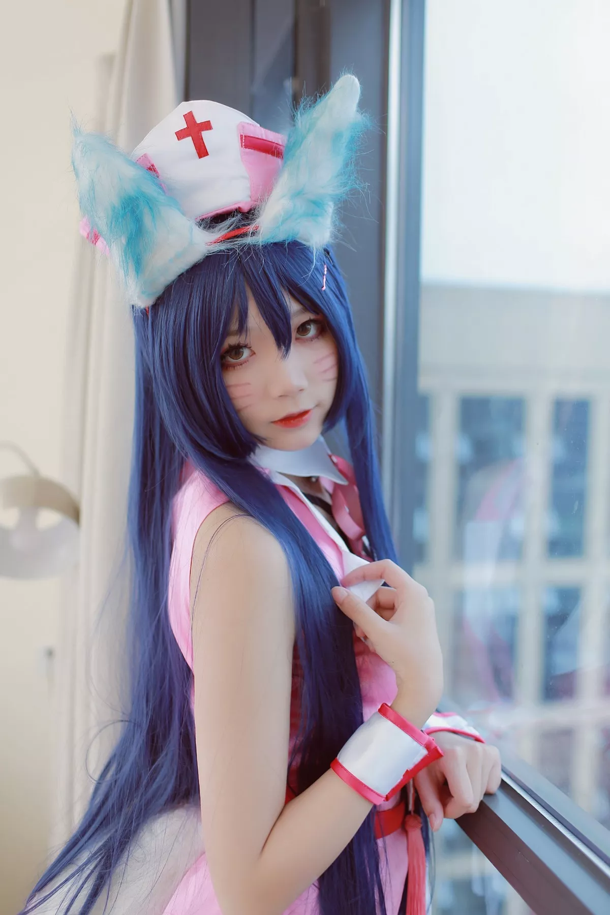 清纯少女五更百鬼阿狸护士服主题私房性感护士装配白丝腿袜秀美腿诱惑写真37P