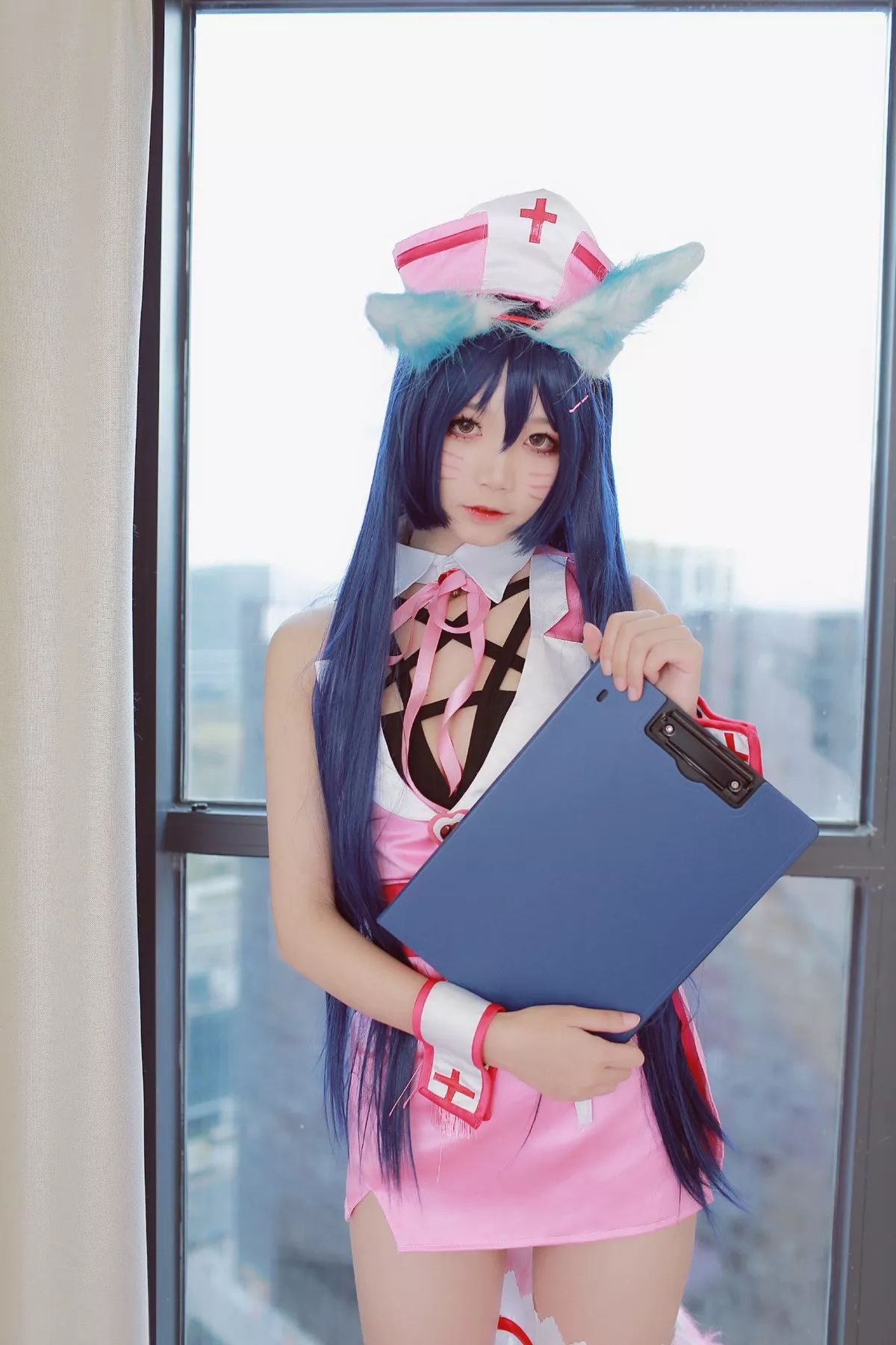 清纯少女五更百鬼阿狸护士服主题私房性感护士装配白丝腿袜秀美腿诱惑写真37P