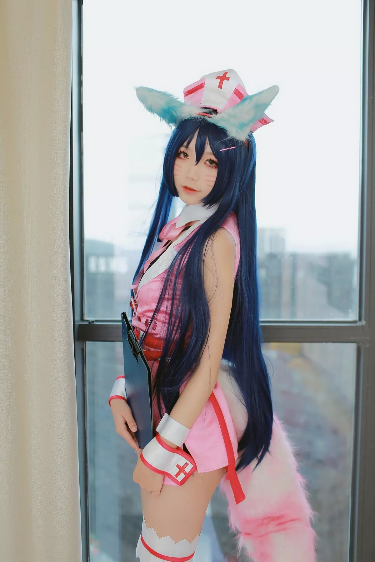 清纯少女五更百鬼阿狸护士服主题私房性感护士装配白丝腿袜秀美腿诱惑写真37P