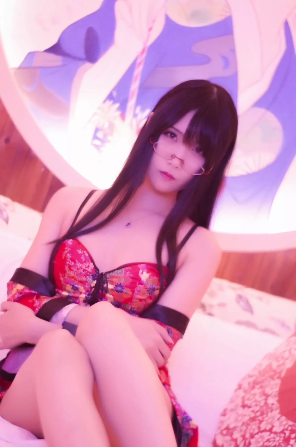 动漫博主曉美媽红色浴衣主题私房半脱浴衣露性感内衣秀完美身材迷人诱惑写真35P