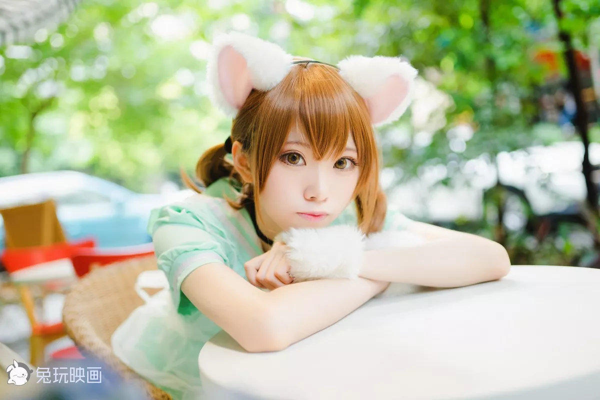 动漫博主Kitaro_绮太郎白喵喵喵主题性感猫女郎装扮淡绿色长裙秀美腿诱惑写真46P