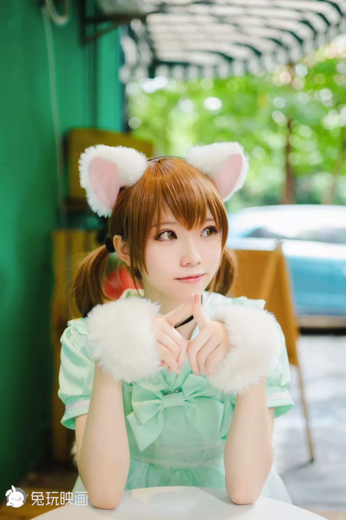 动漫博主Kitaro_绮太郎白喵喵喵主题性感猫女郎装扮淡绿色长裙秀美腿诱惑写真46P