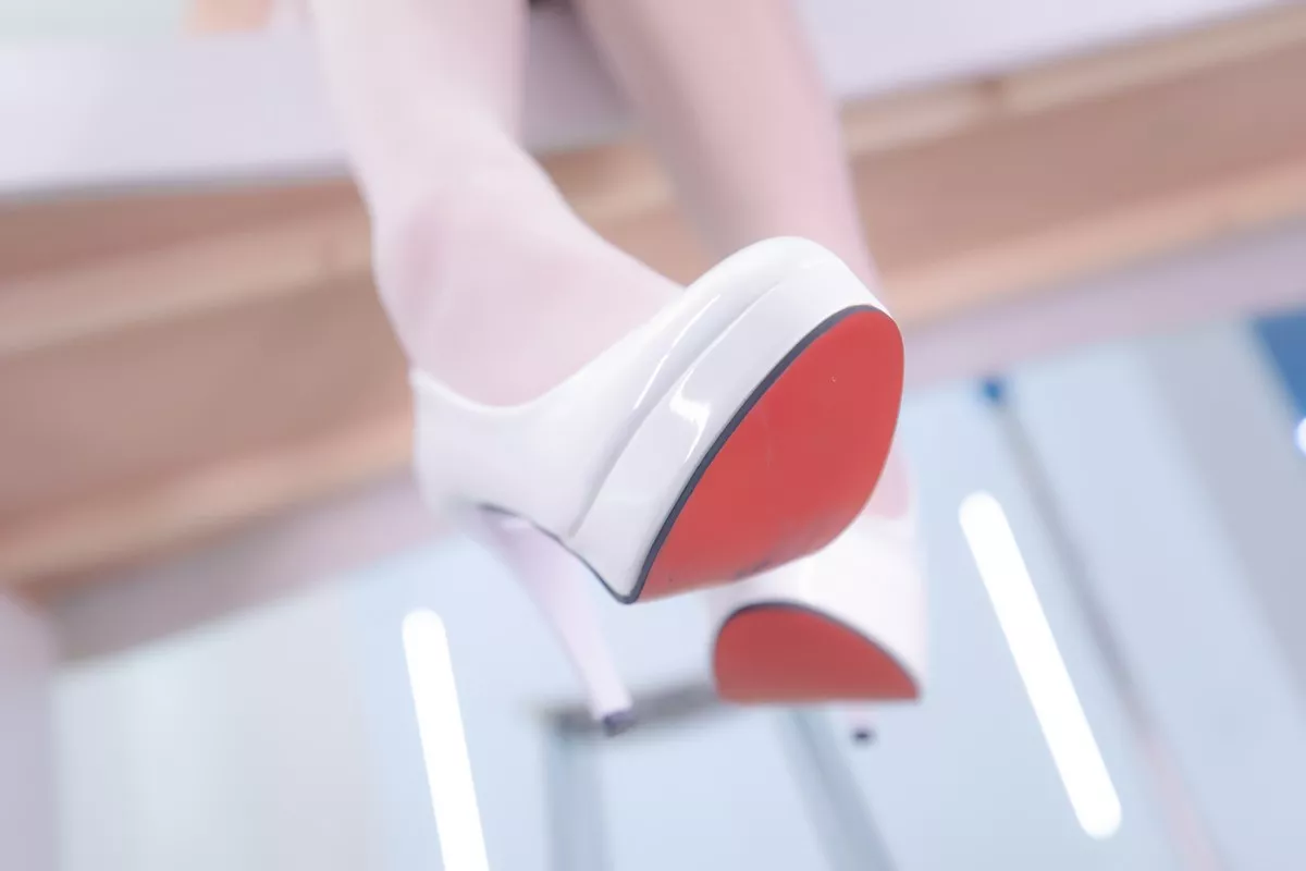 萝莉美女神楽坂真冬白丝护士身心平衡主题性感粉色护士装配超薄白丝诱惑写真150P
