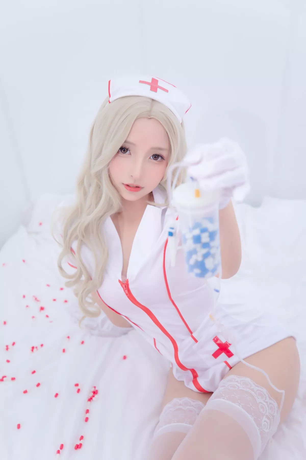 萝莉美女神楽坂真冬白丝护士身心平衡主题性感粉色护士装配超薄白丝诱惑写真150P