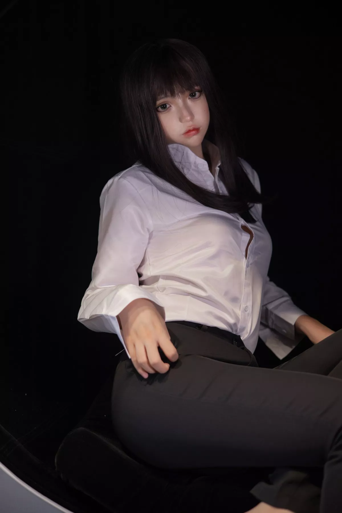 网络美女疯猫ss职业ol主题私房白衬衣配黑长裤半脱露超薄肉丝秀翘臀诱惑写真40P