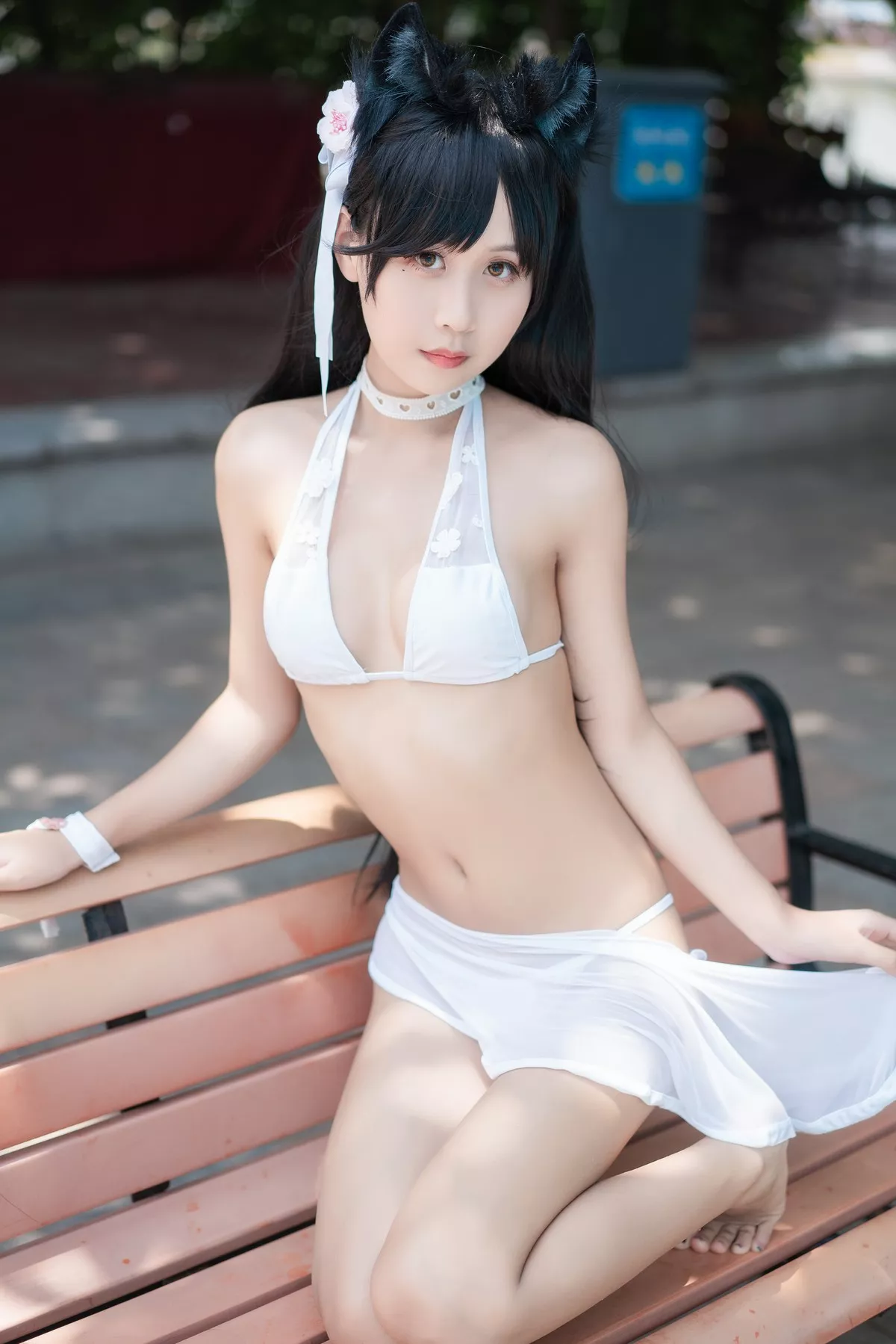 阳光美少女萌芽儿o0爱宕泳装主题户外沙滩性感白色泳装秀完美身材诱惑写真30P
