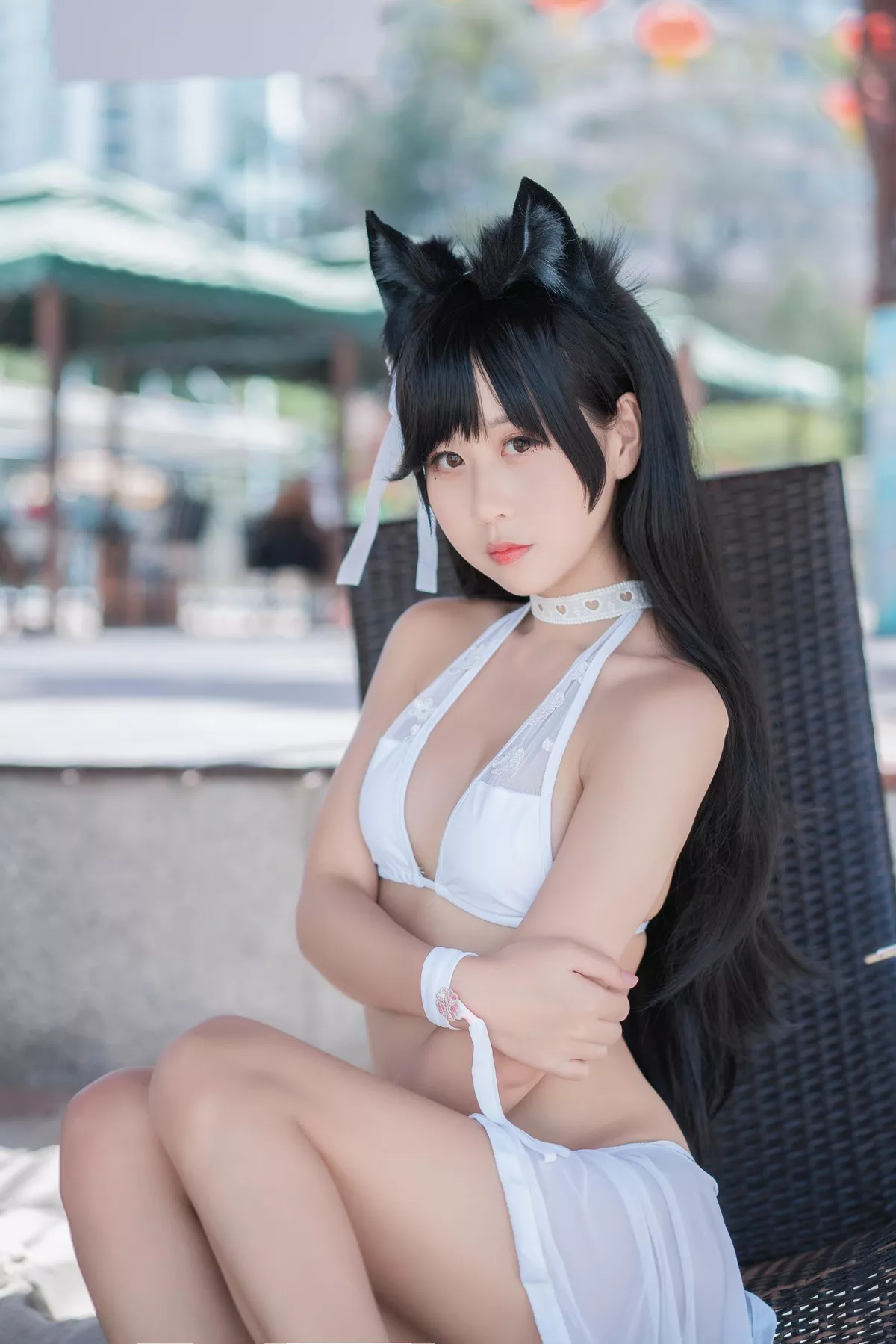 阳光美少女萌芽儿o0爱宕泳装主题户外沙滩性感白色泳装秀完美身材诱惑写真30P