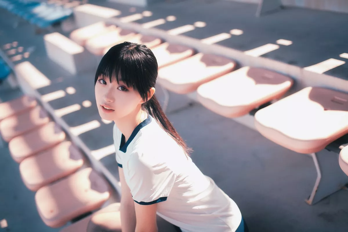 网红Cosplay沧霁桔梗黑丝体操服主题学校体育场紧身体操服秀完美身材性感写真53P