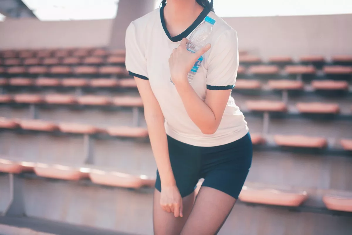 网红Cosplay沧霁桔梗黑丝体操服主题学校体育场紧身体操服秀完美身材性感写真53P