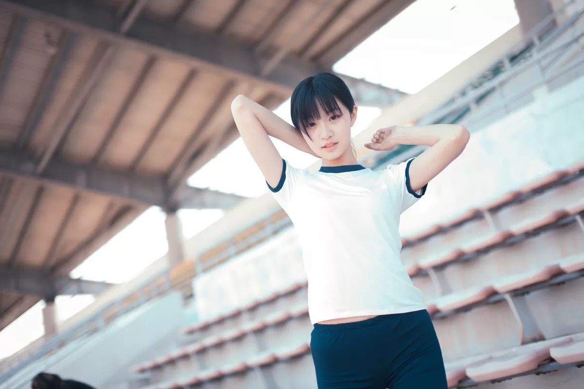 网红Cosplay沧霁桔梗黑丝体操服主题学校体育场紧身体操服秀完美身材性感写真53P