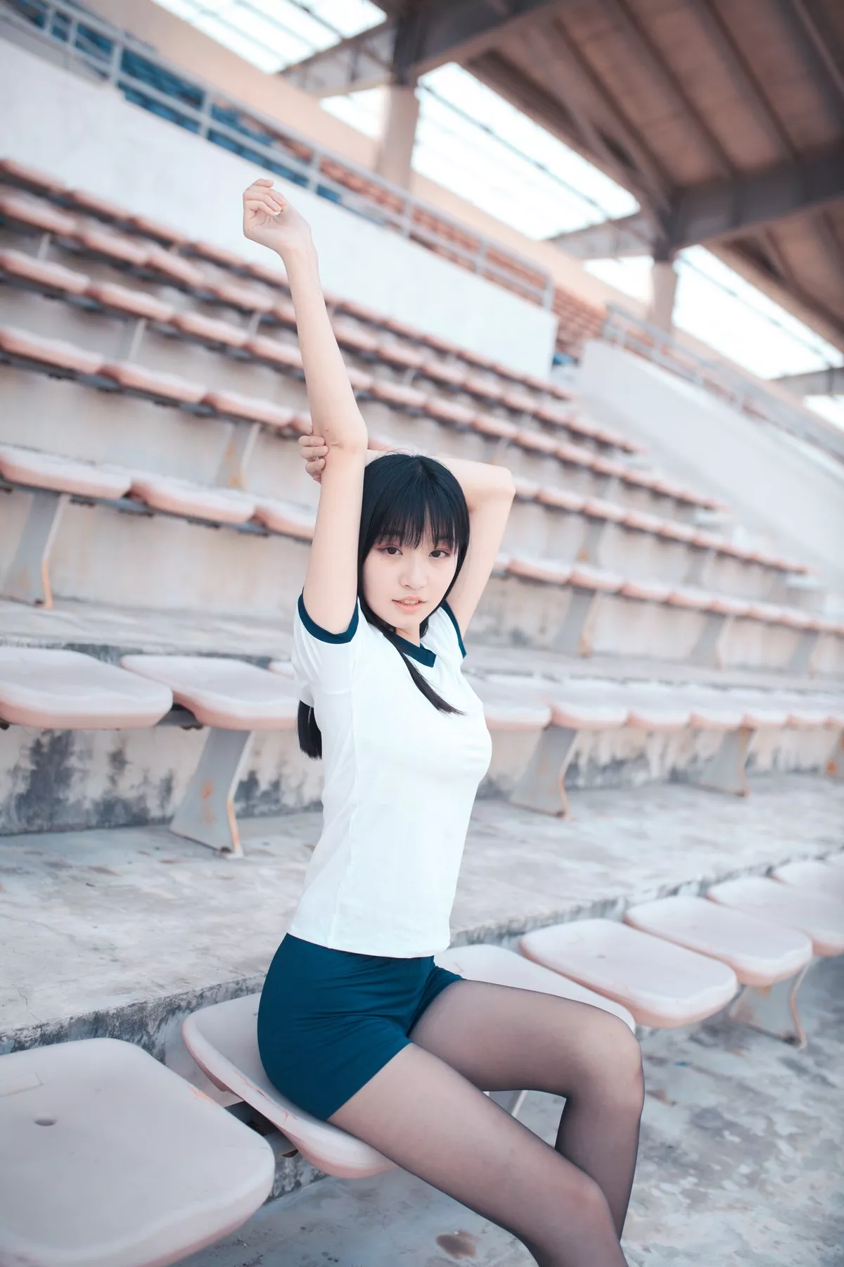 网红Cosplay沧霁桔梗黑丝体操服主题学校体育场紧身体操服秀完美身材性感写真53P