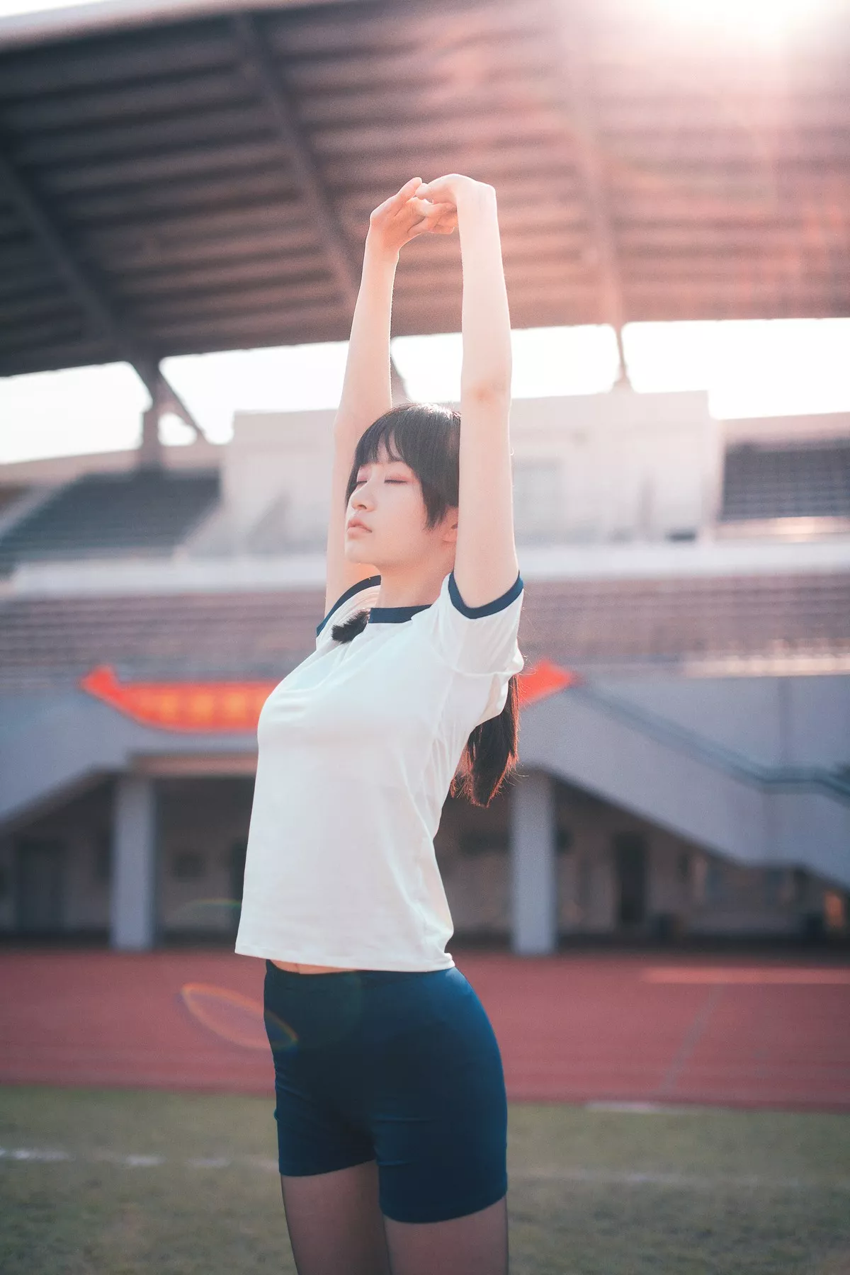 网红Cosplay沧霁桔梗黑丝体操服主题学校体育场紧身体操服秀完美身材性感写真53P