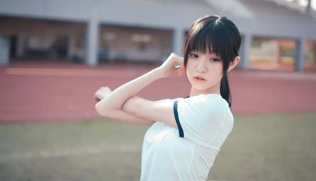 网红Cosplay沧霁桔梗黑丝体操服主题学校体育场紧身体操服秀完美身材性感写真53P