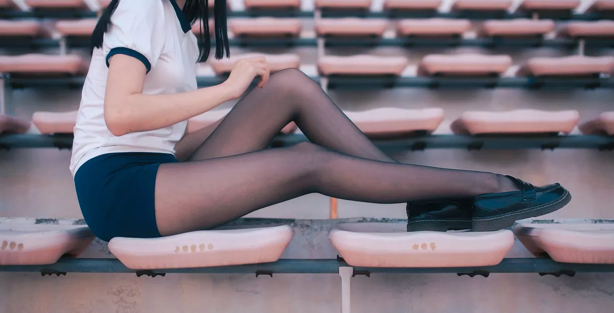 网红Cosplay沧霁桔梗黑丝体操服主题学校体育场紧身体操服秀完美身材性感写真53P