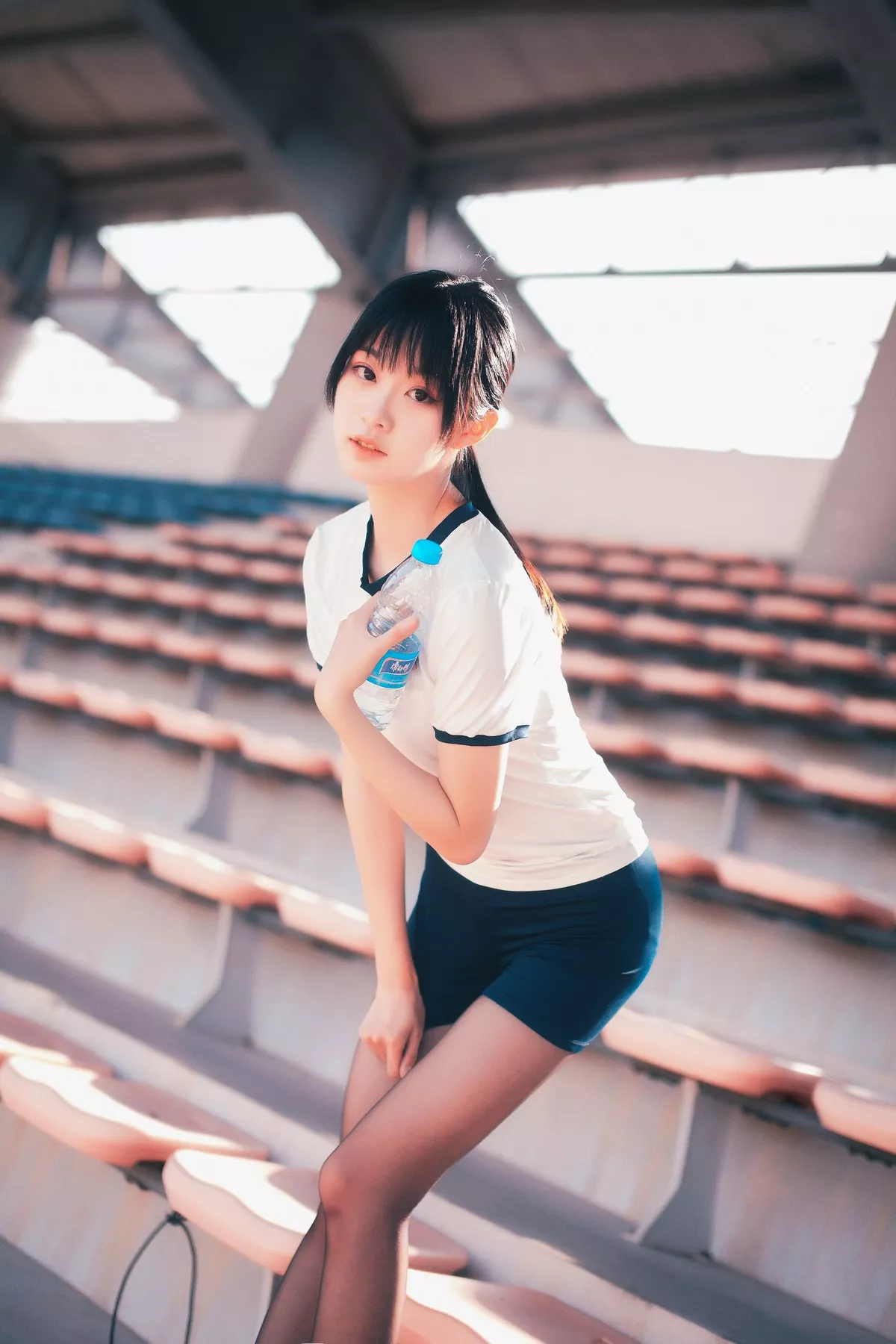 网红Cosplay沧霁桔梗黑丝体操服主题学校体育场紧身体操服秀完美身材性感写真53P