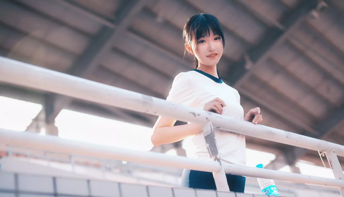 网红Cosplay沧霁桔梗黑丝体操服主题学校体育场紧身体操服秀完美身材性感写真53P