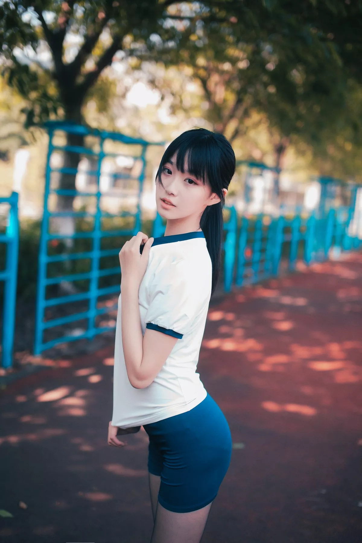 网红Cosplay沧霁桔梗黑丝体操服主题学校体育场紧身体操服秀完美身材性感写真53P