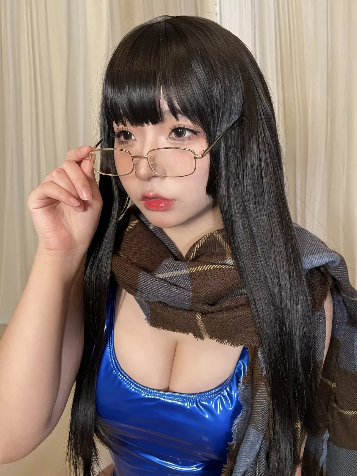 网络美女yuuhui玉汇游泳部学姐主题性感深V皮质连体泳装秀完美身材诱惑写真30P