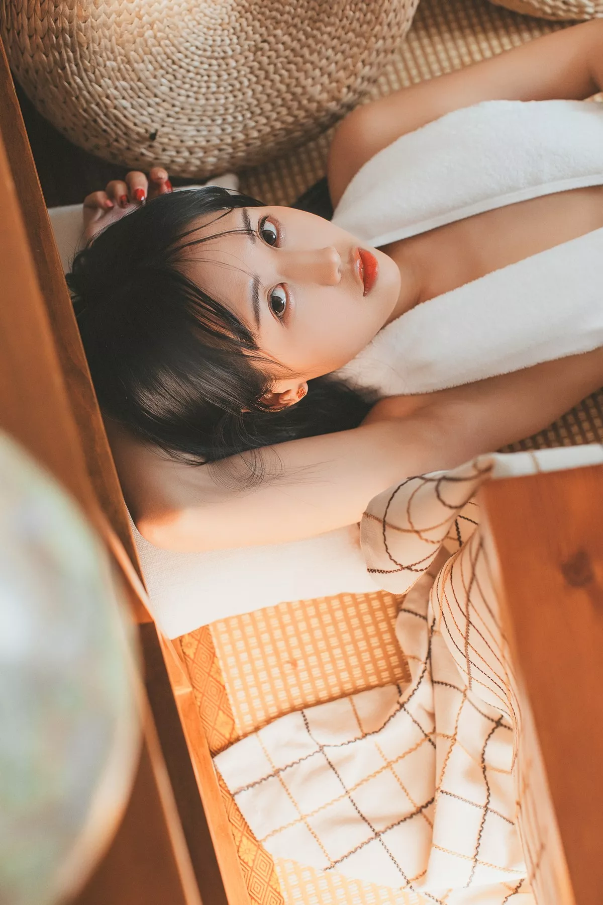 阳光美少女萌芽儿o0少女午后主题私房性感白衬衣配齐逼牛仔短裤惹火诱惑写真40P