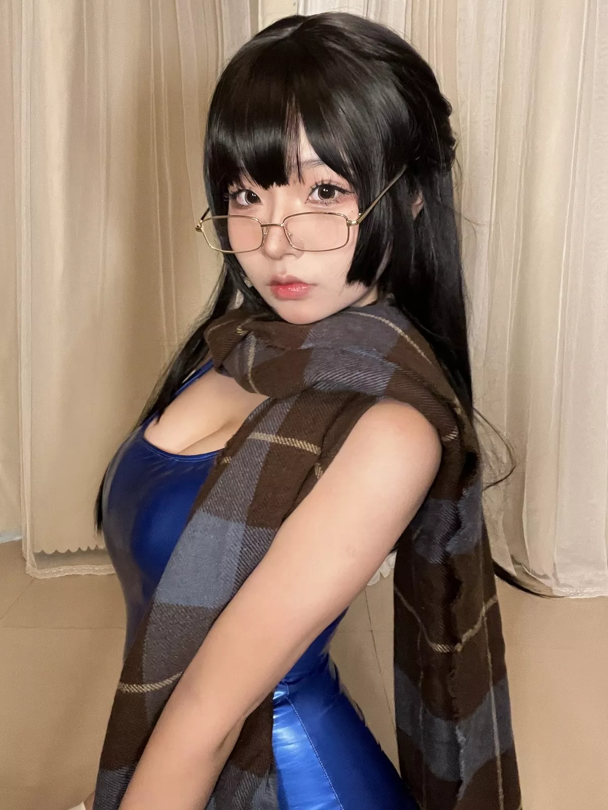 网络美女yuuhui玉汇游泳部学姐主题性感深V皮质连体泳装秀完美身材诱惑写真30P