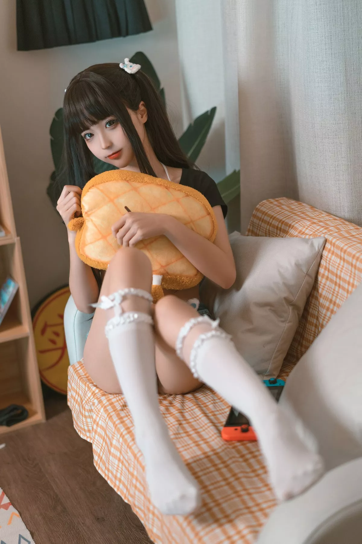 动漫博主蠢沫沫健身环主题私房性感白色三点式内衣半脱露火辣身材极致诱惑写真140P