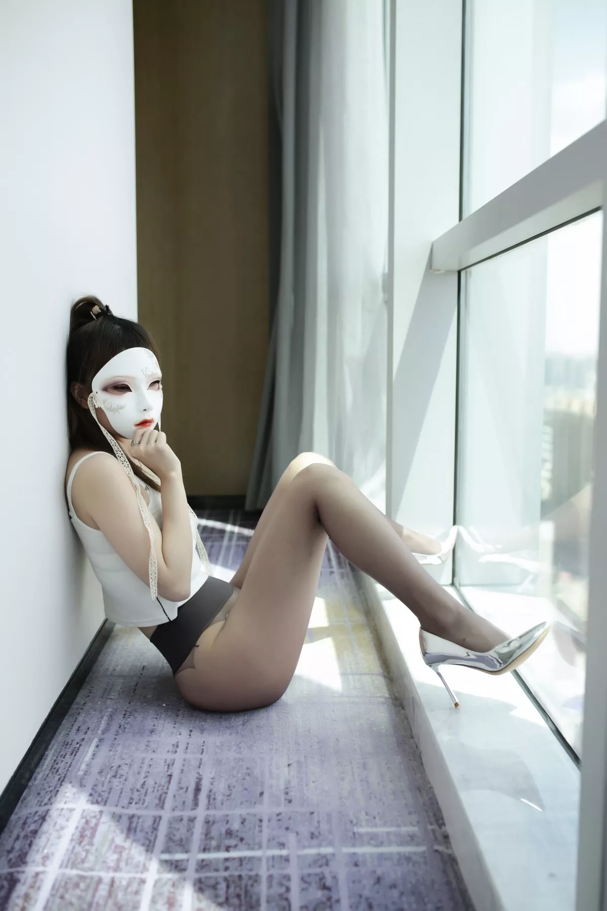 斗鱼主播小女巫露娜牛仔小裤裤主题私房半脱牛仔短裤露无内黑丝极致诱惑写真78P