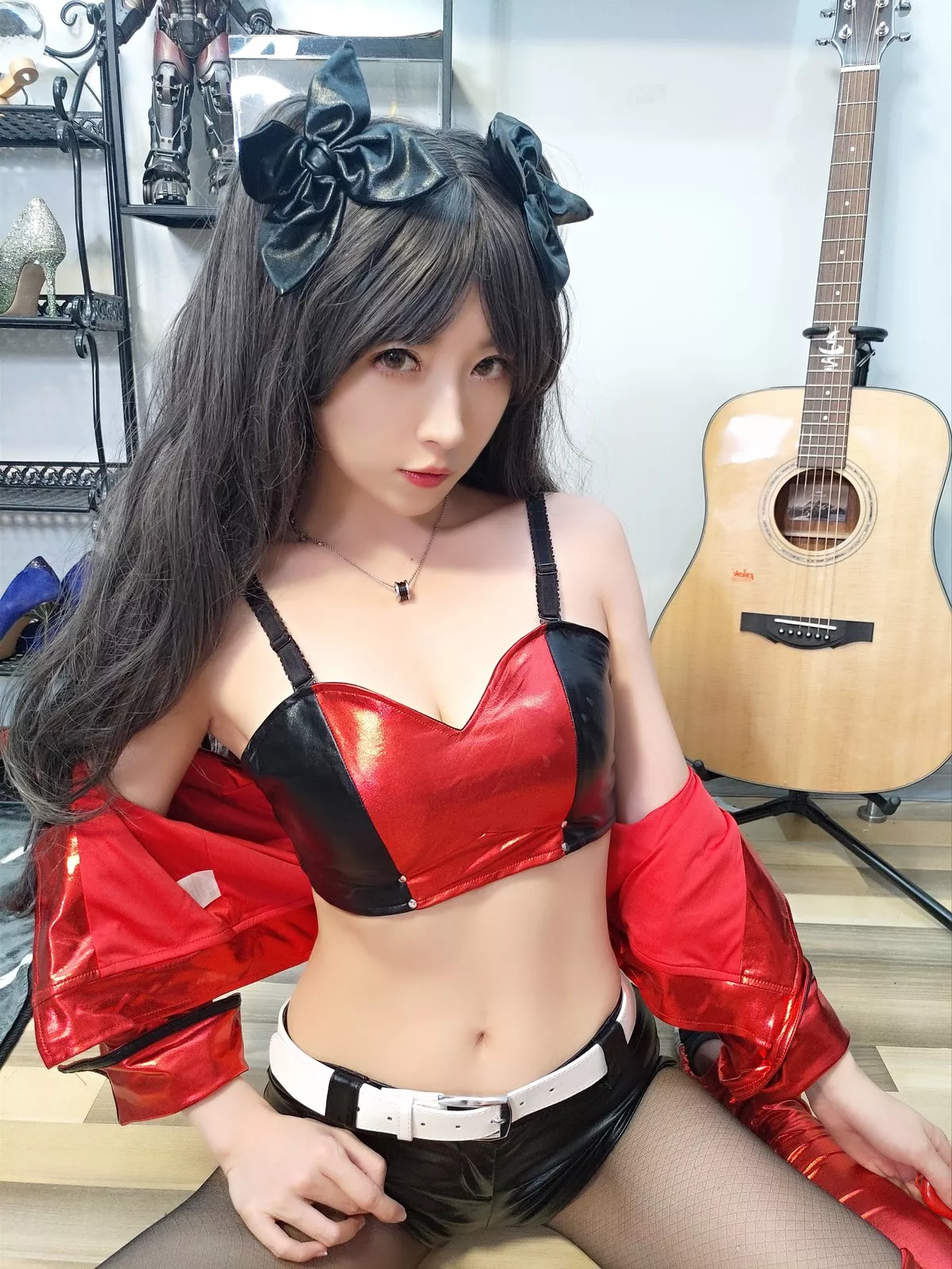 斗鱼主播小女巫露娜远坂凛cos主题私房性感皮质服饰配黑丝裤袜秀美腿诱惑写真30P