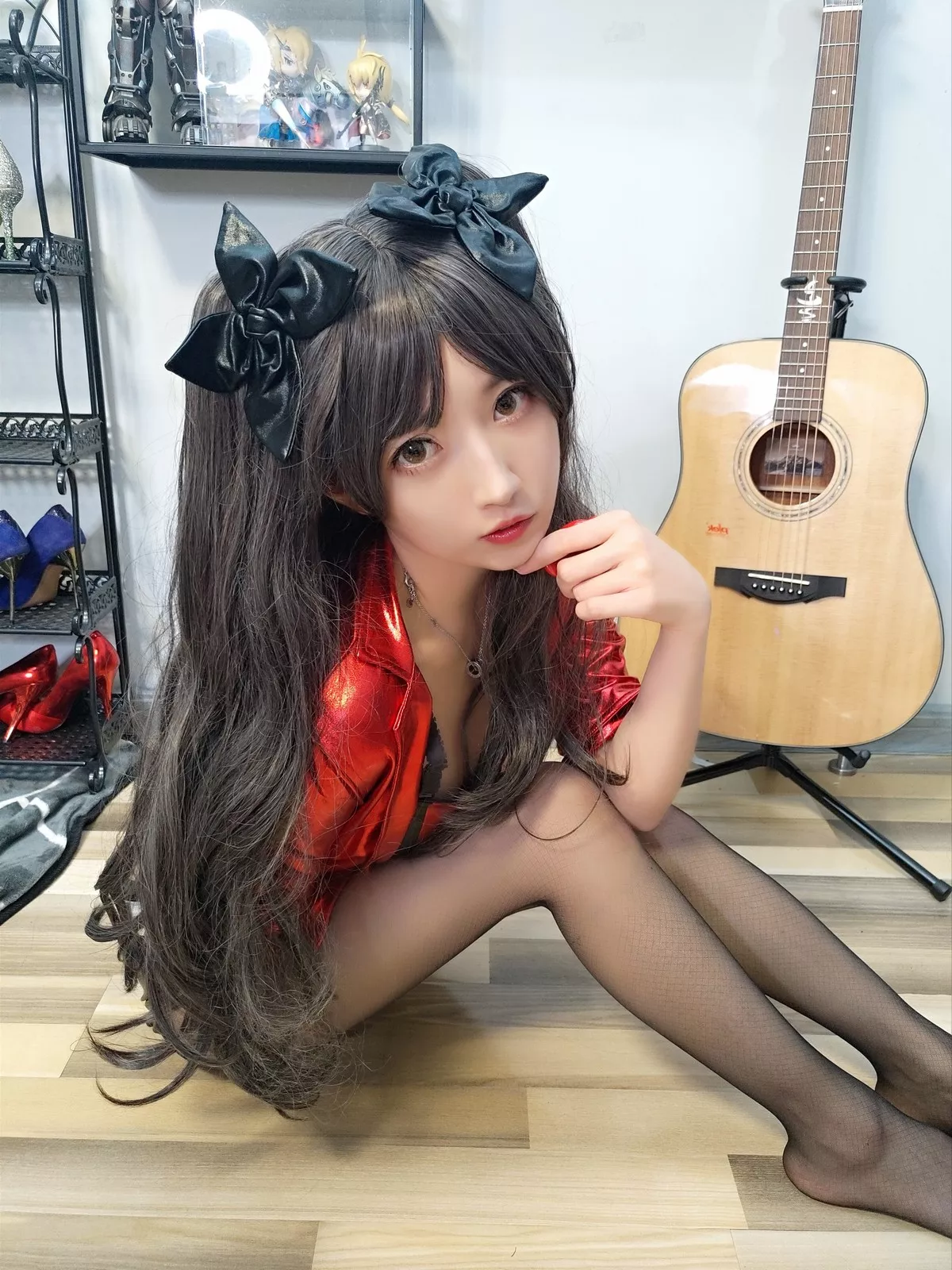斗鱼主播小女巫露娜远坂凛cos主题私房性感皮质服饰配黑丝裤袜秀美腿诱惑写真30P