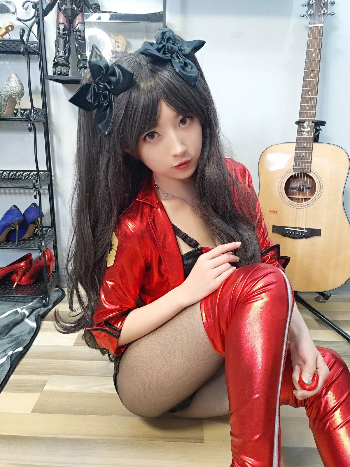 斗鱼主播小女巫露娜远坂凛cos主题私房性感皮质服饰配黑丝裤袜秀美腿诱惑写真30P