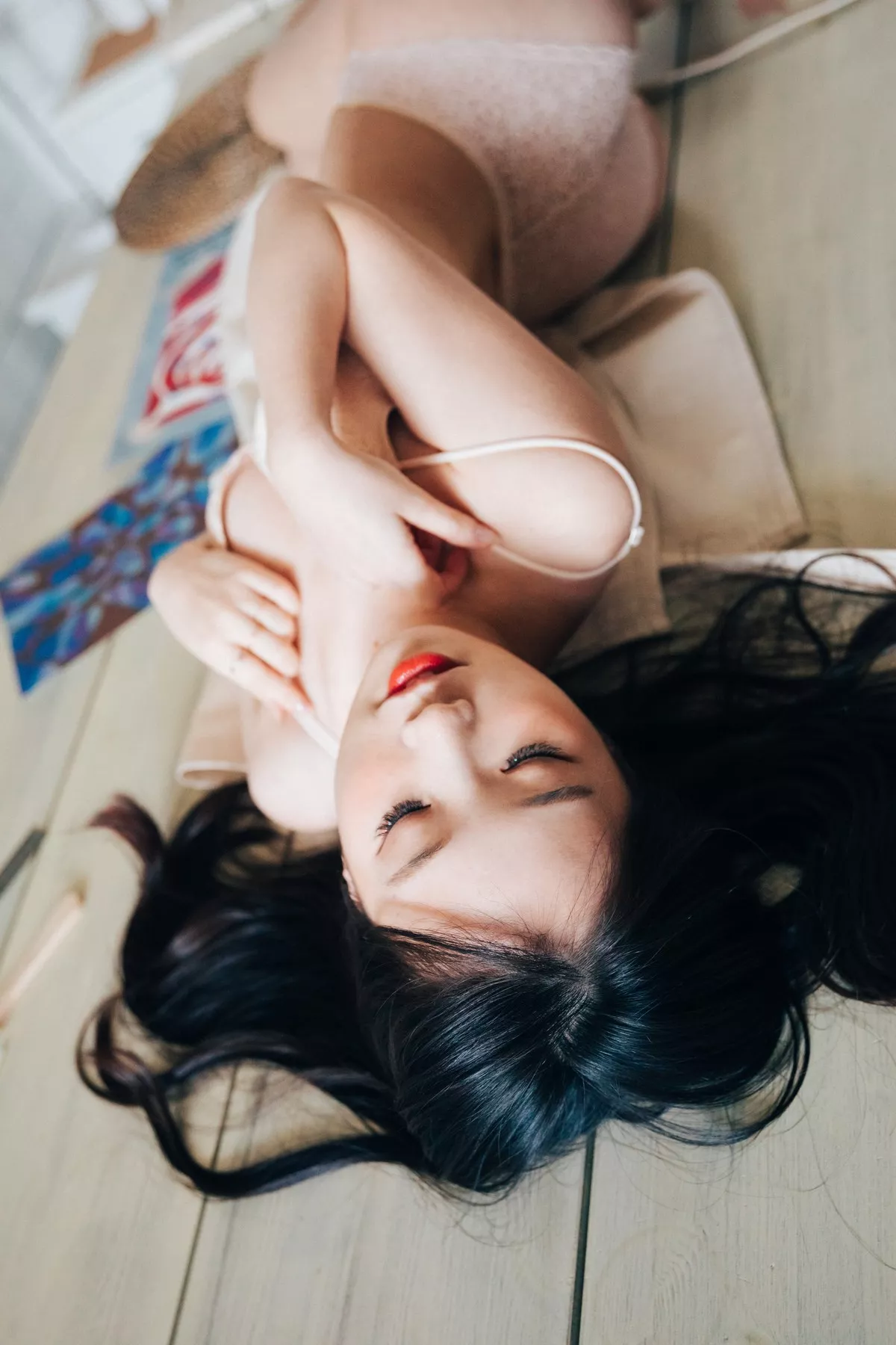 韩国美女Assistant私房服饰主题性感粉色高叉连体衣+肉色蕾丝内衣完美诱惑写真64P