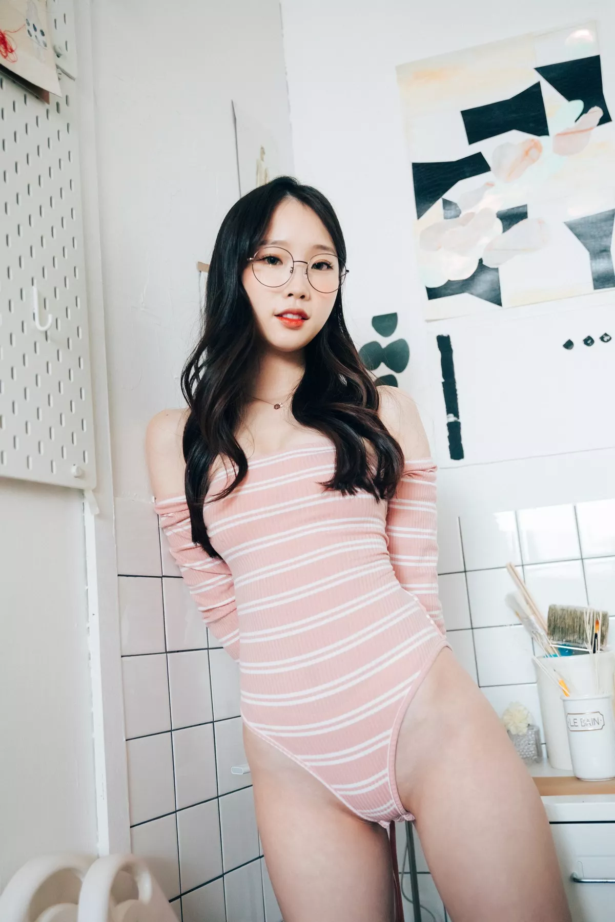 韩国美女Assistant私房服饰主题性感粉色高叉连体衣+肉色蕾丝内衣完美诱惑写真64P