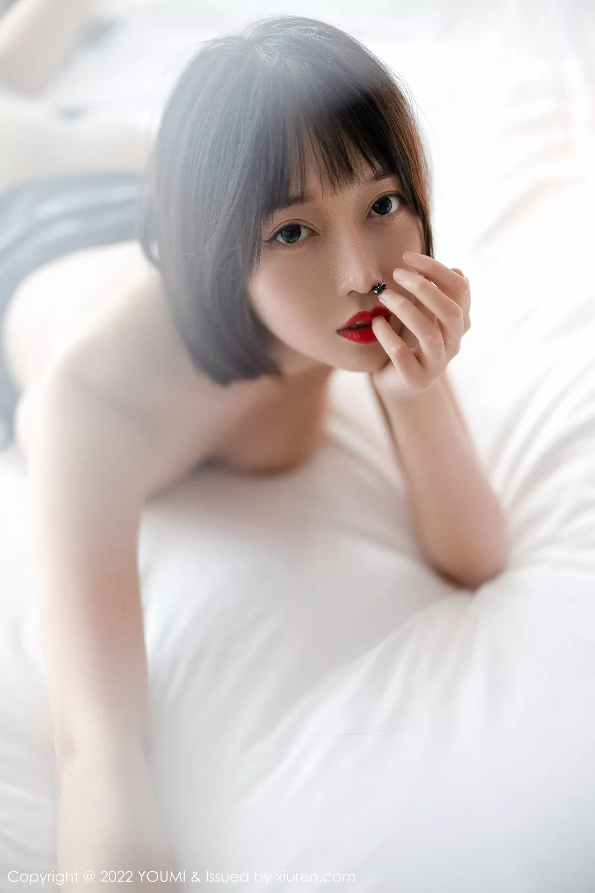 [YouMi尤蜜荟]Vol.779_丽质美人玥儿玥er大理旅拍黑色皮质服饰配开档黑丝撩人诱惑写真60P