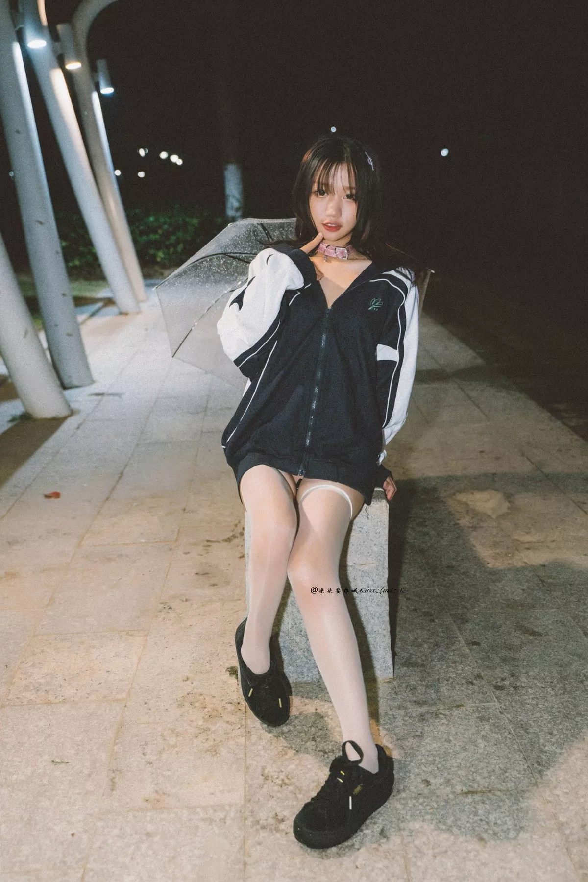 动漫博主柒柒要乖哦校服主题性感校服大尺度全脱露火辣身材遮点极致诱惑写真42P