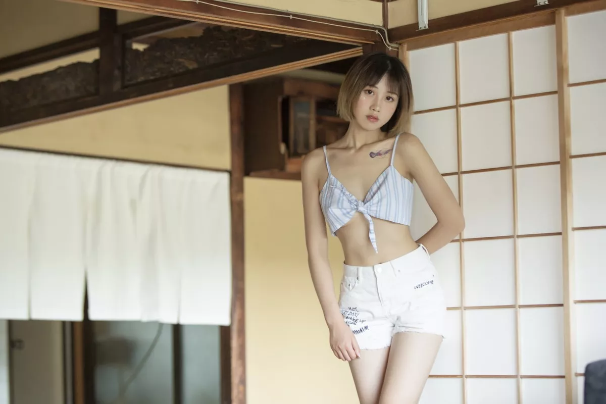 次元少女念雪ww六月间事主题日本旅拍系列户外性感JK制服+和服迷人诱惑写真100P