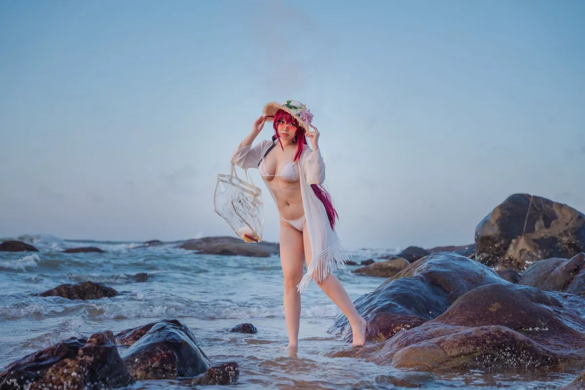 网络美女啊日日_Ganlory絮库夫泳装主题海边半脱露性感泳装秀完美身材诱惑写真40P