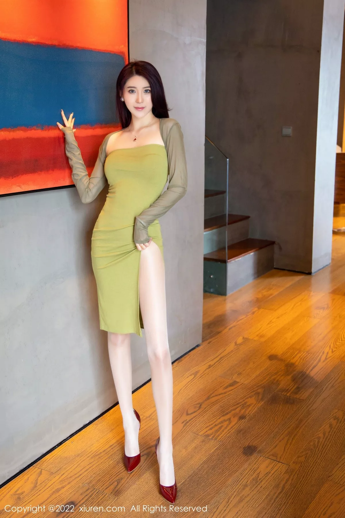 XiuRen第4947期_模特汐汐baby三亚旅拍酒店室内场景性感内衣配无内肉丝诱惑写真81P