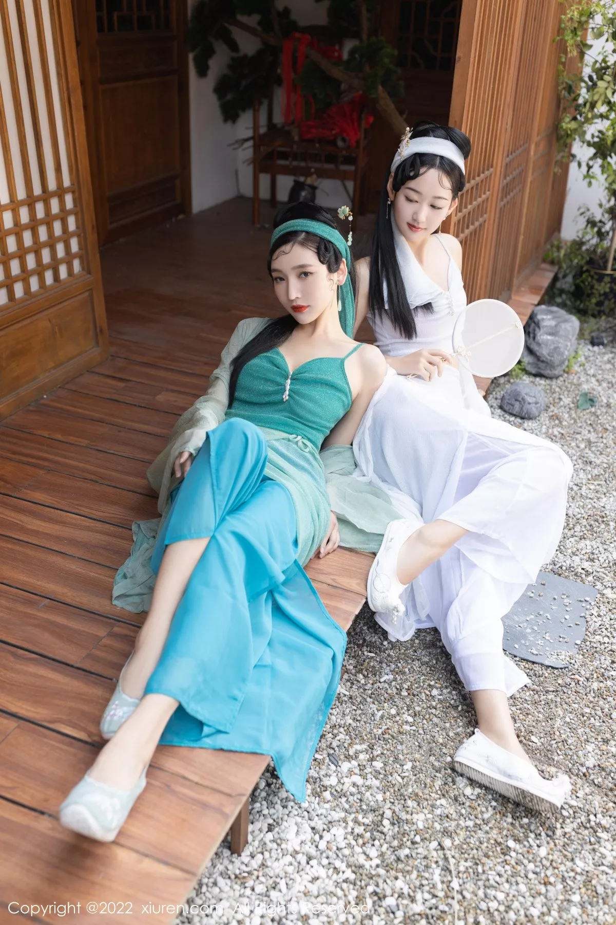 XiuRen第4952期_模特唐安琪＆陆萱萱古装合拍主题性感内衣配无内肉丝诱惑写真92P